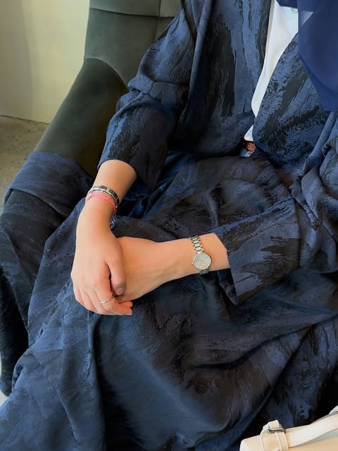 A close look at Elinor’s fabric